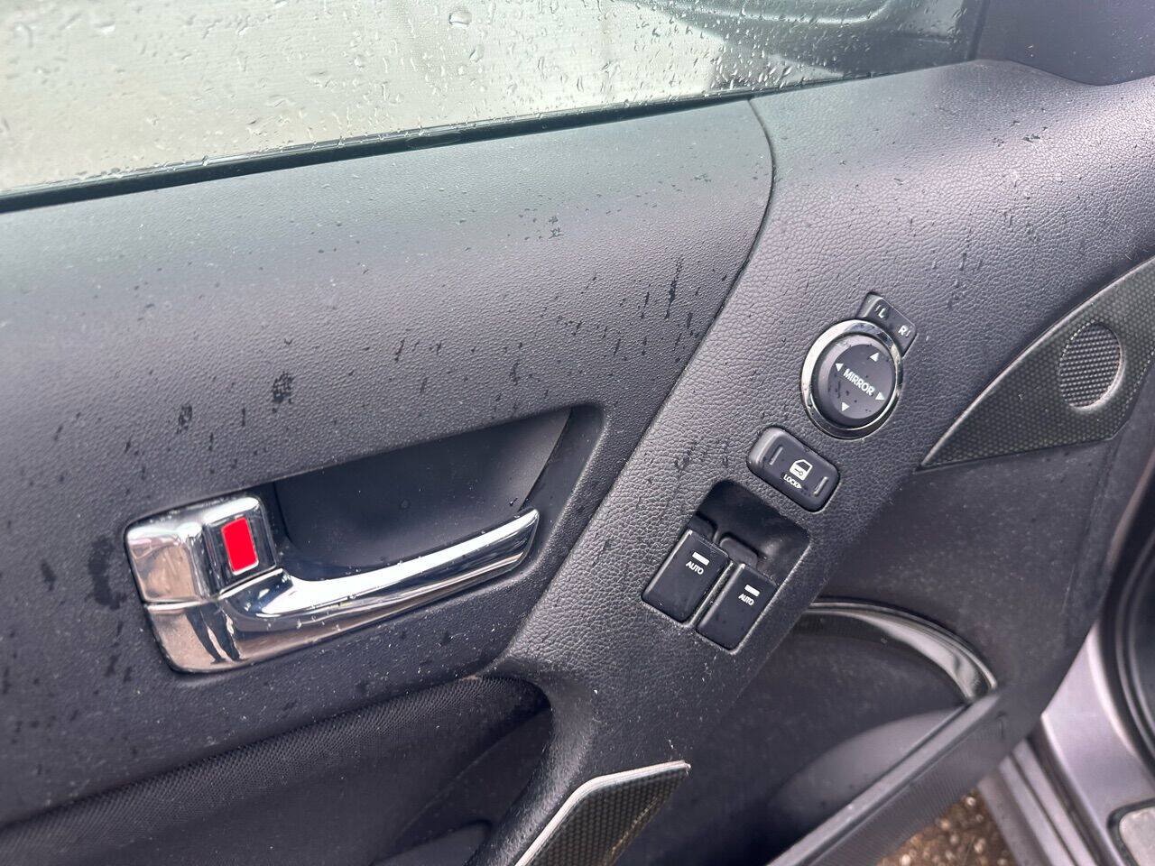 Used 2010 Hyundai Genesis 2.0T RWD image 18
