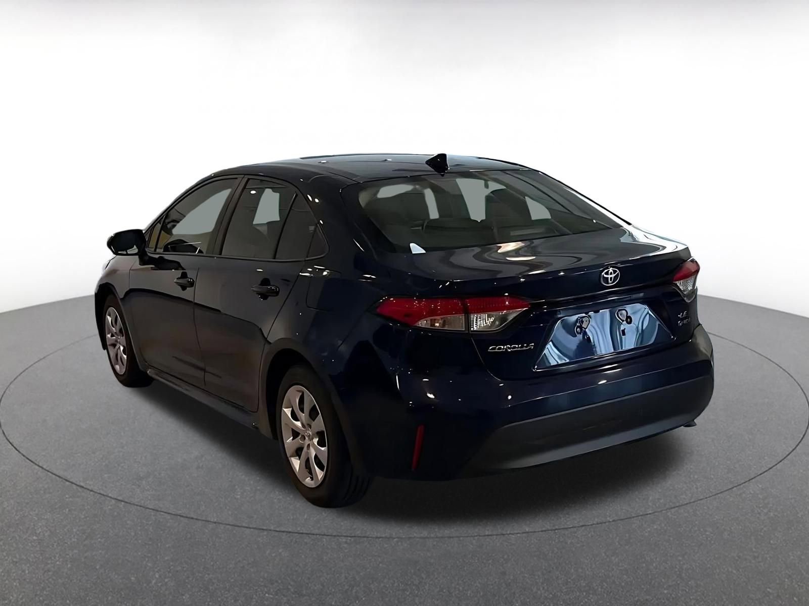 Used 2025 Toyota Corolla LE image 11