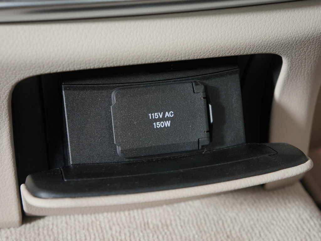 Used 2020 Mercedes-Benz S 560 4MATIC Sedan image 34