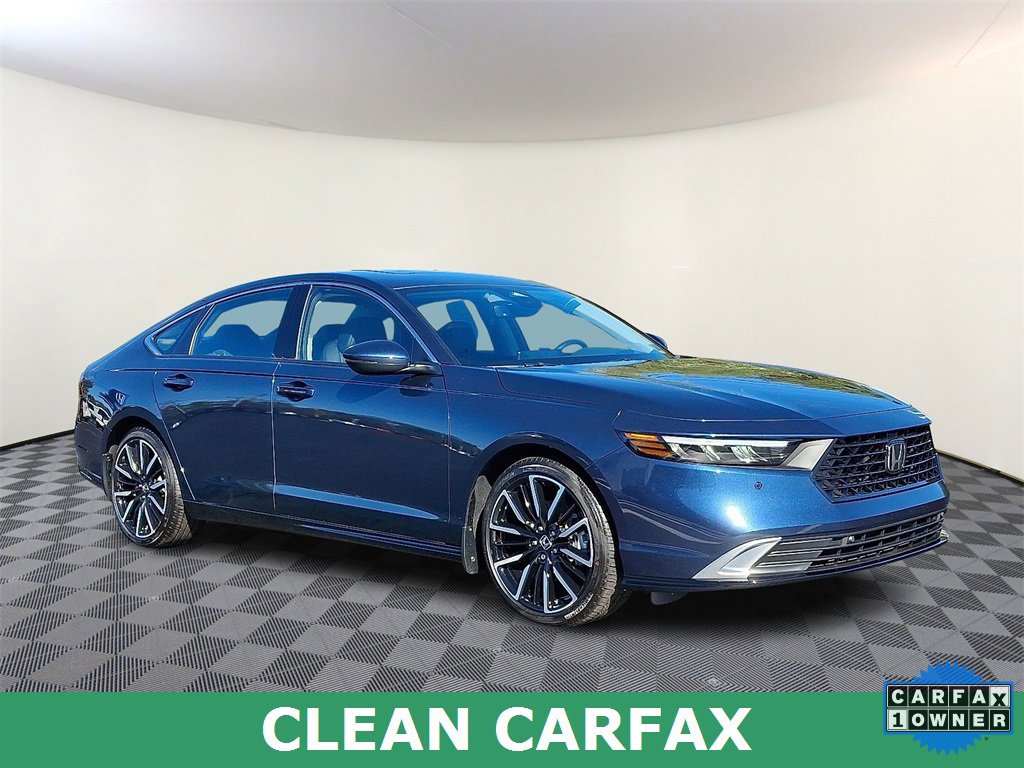 Used 2024 Honda Accord Touring image 1