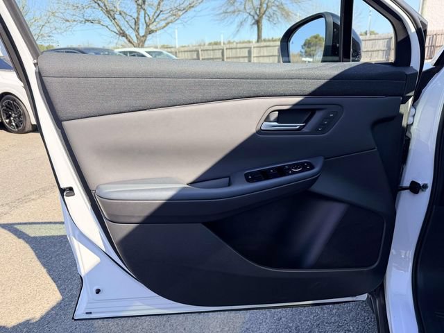 New 2026 Nissan Leaf Platinum+ w/ Cargo Package (Platinum+) FWD image 14