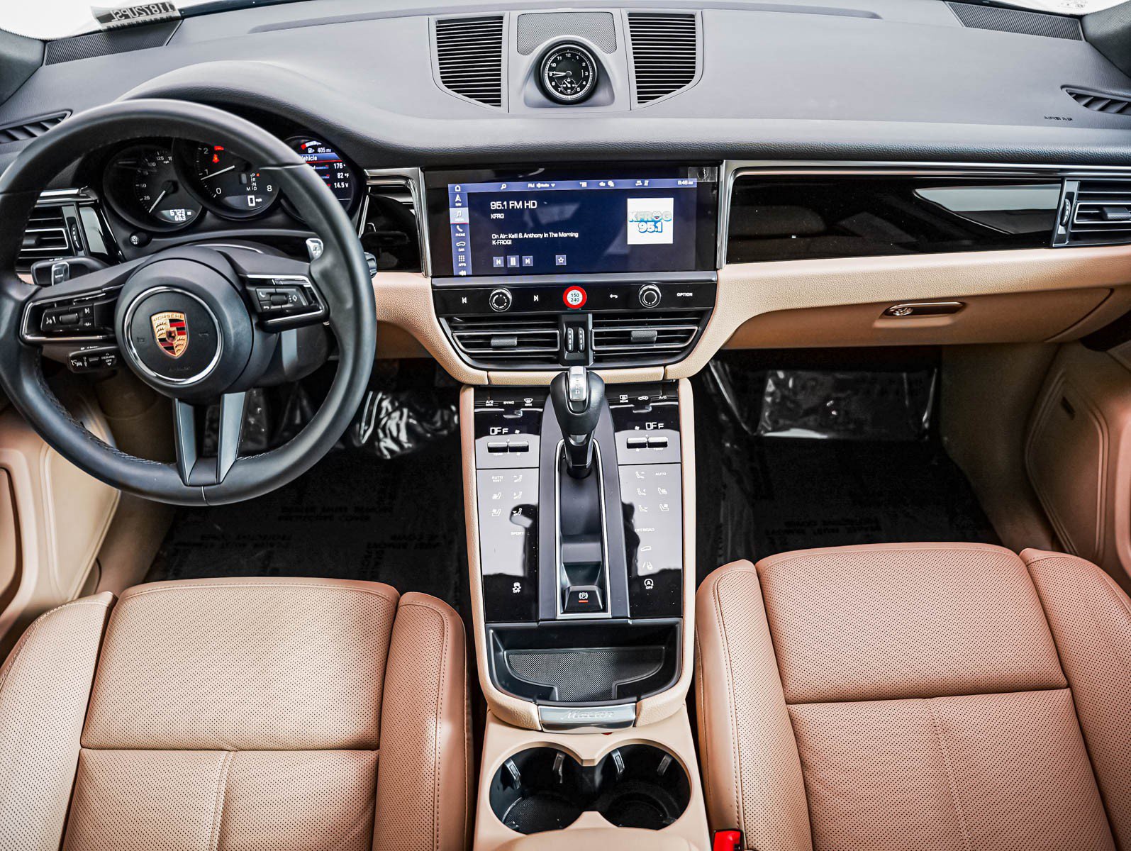 Certified 2026 Porsche Macan AWD/4WD image 15