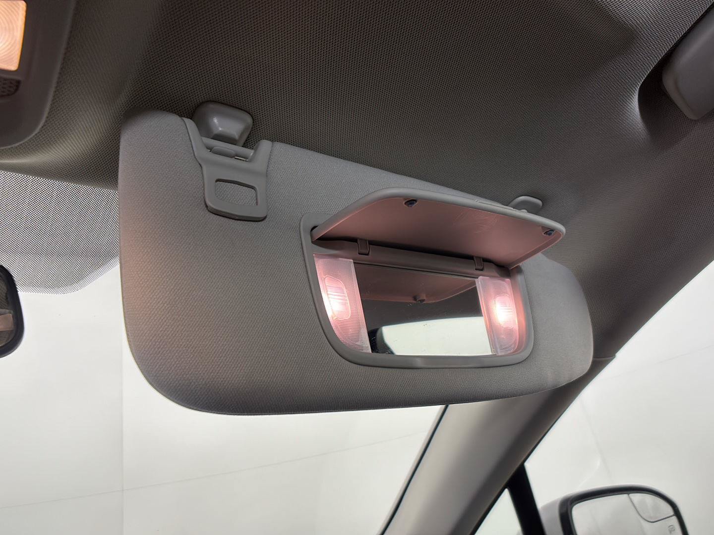 Used 2015 Ford Fusion SE FWD image 37