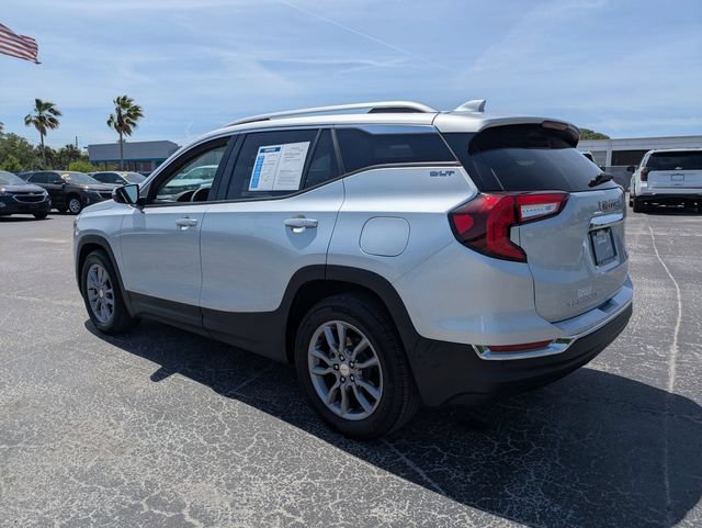 Used 2022 GMC Terrain SLT w/ Infotainment Package II FWD image 5