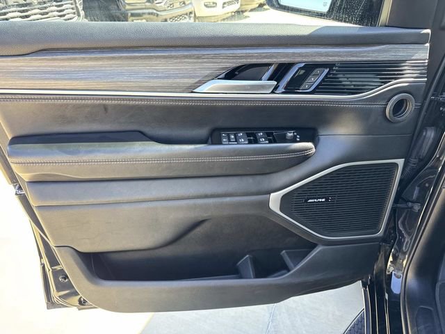 Used 2024 Jeep Wagoneer Series II w/ Flexible Seating Group image 23