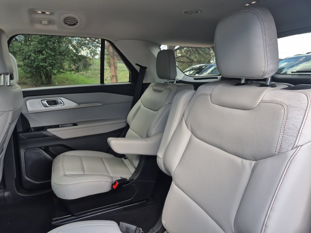 New 2026 Ford Explorer Active w/ Active Comfort Package AWD/4WD image 19