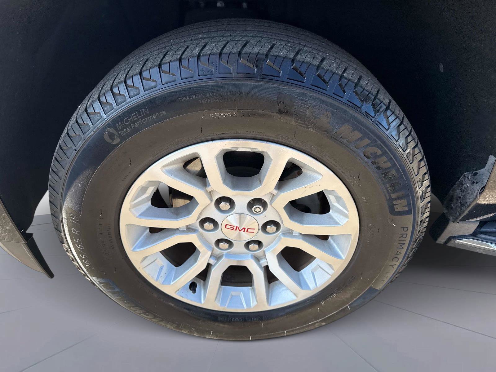 Used 2018 GMC Yukon SLE w/ Convenience Package image 11