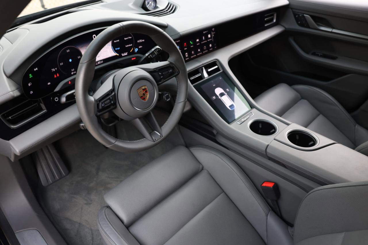 Used 2023 Porsche Taycan 4S AWD/4WD image 6