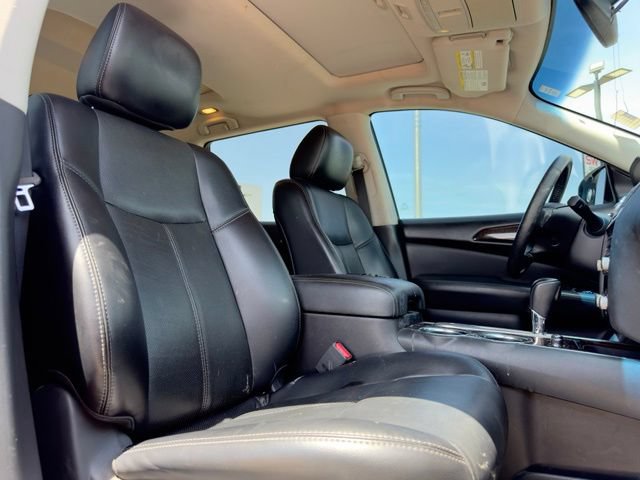 Used 2015 Nissan Pathfinder Platinum FWD image 15