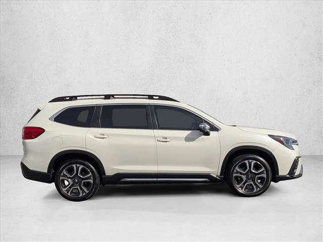 Used 2023 Subaru Ascent Limited w/ Technology Package AWD/4WD image 4