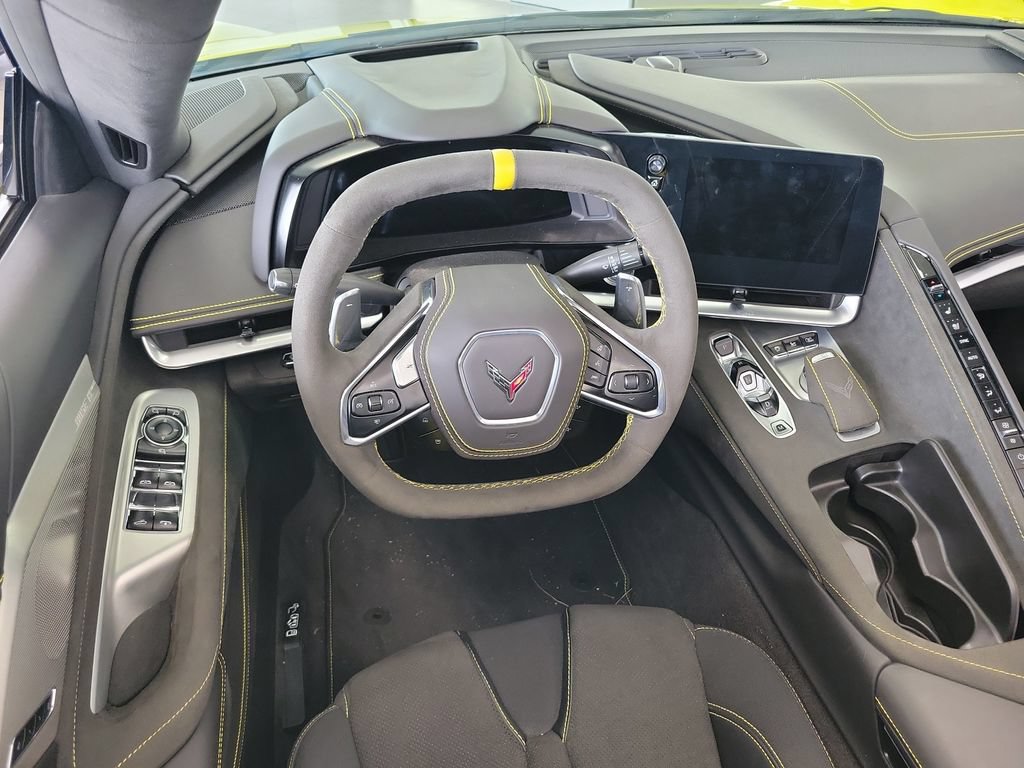 Used 2023 Chevrolet Corvette Stingray Premium Conv w/ Z51 Performance Package RWD image 19