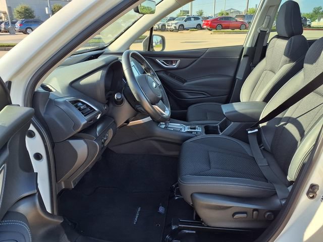 Used 2023 Subaru Forester Premium AWD/4WD image 7