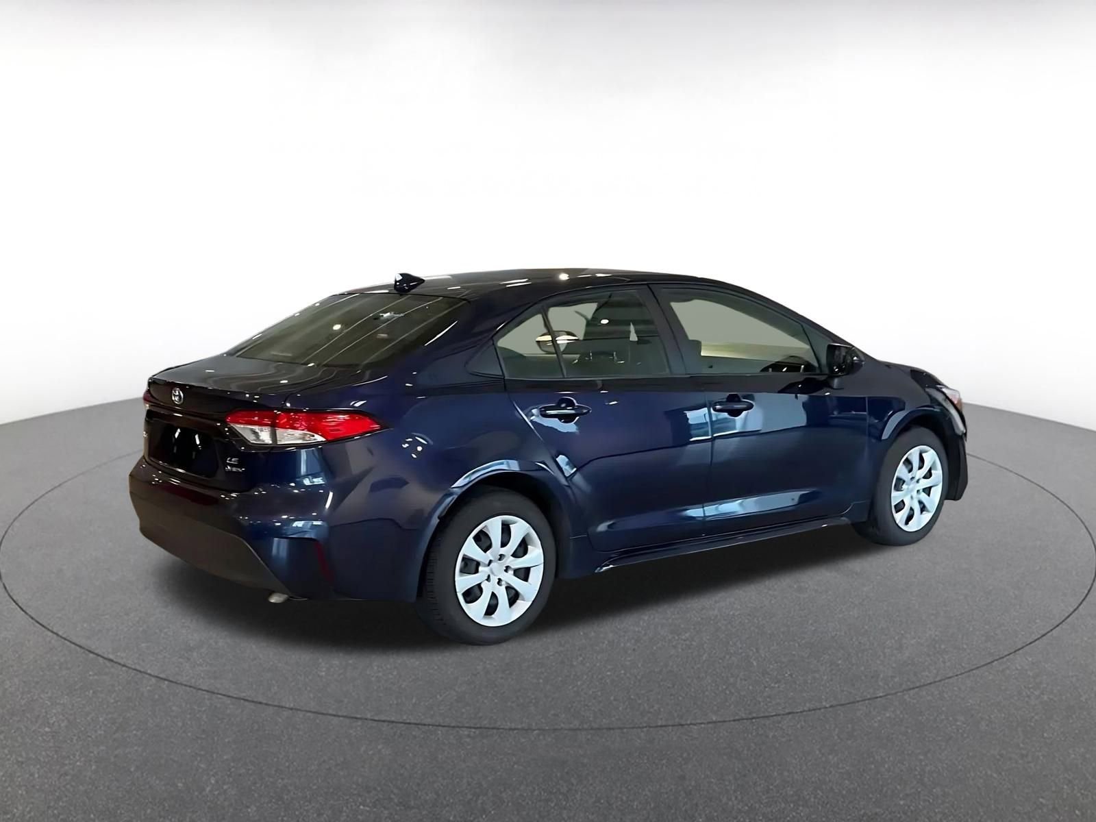 Used 2025 Toyota Corolla LE image 15