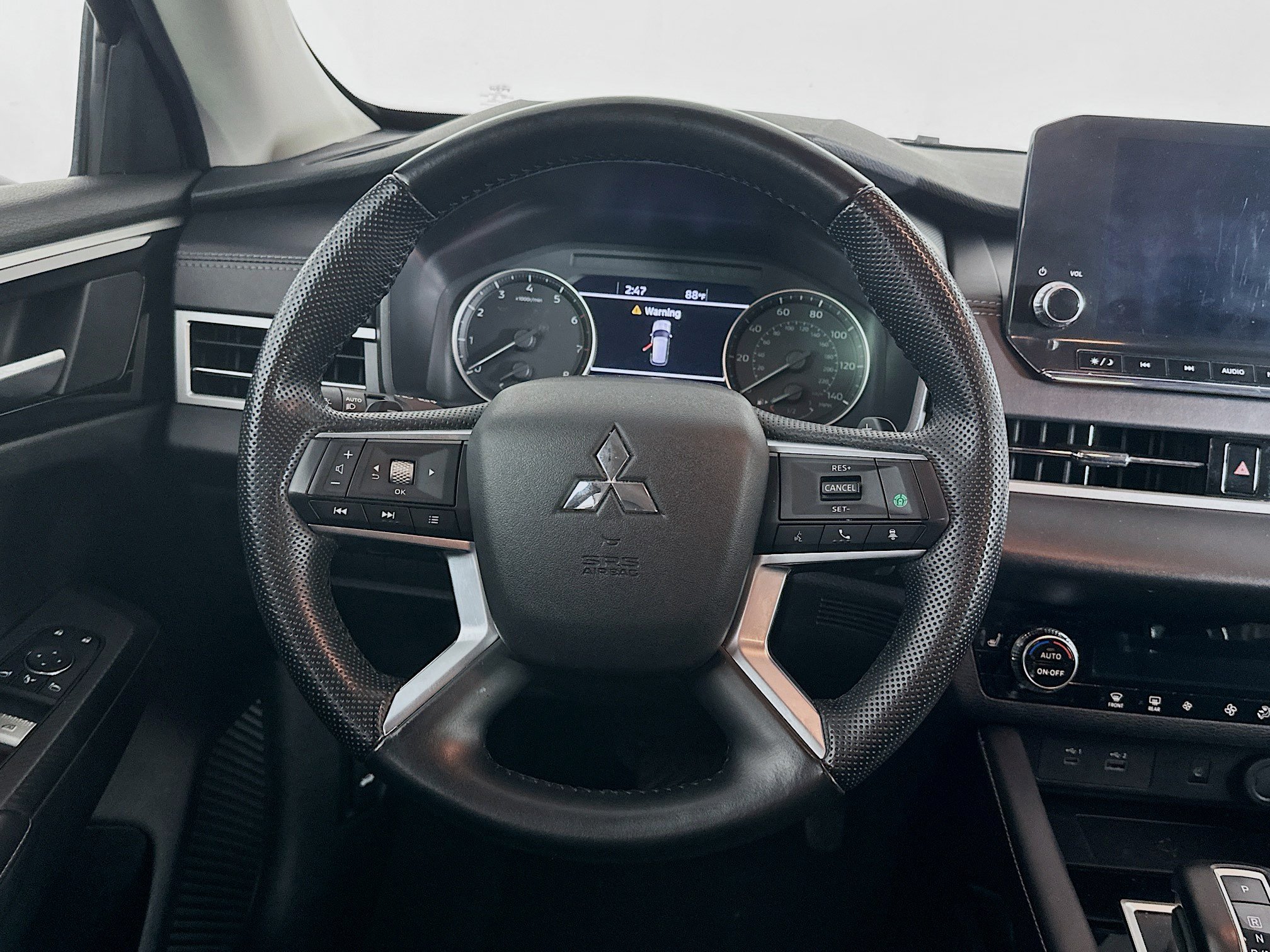Used 2024 Mitsubishi Outlander SE FWD image 18