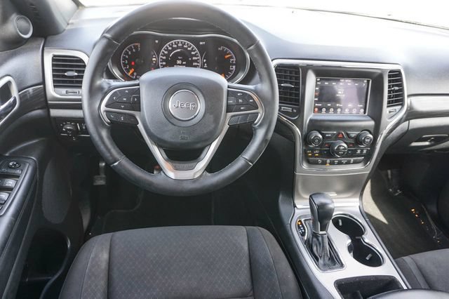 Used 2021 Jeep Grand Cherokee Laredo RWD image 12