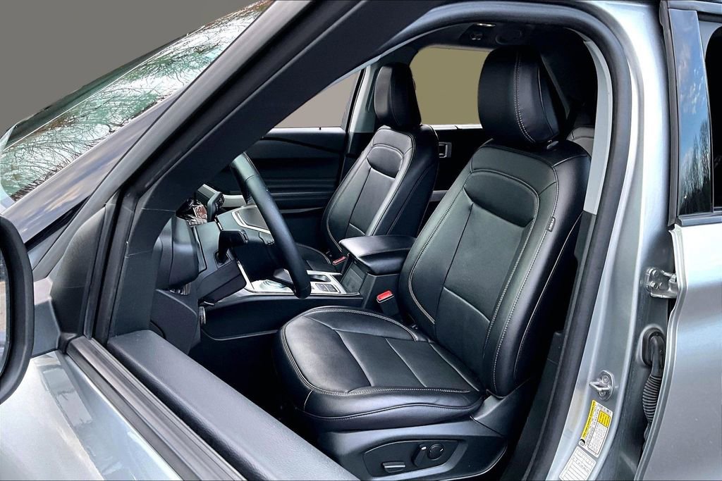 Used 2024 Ford Explorer Limited image 15