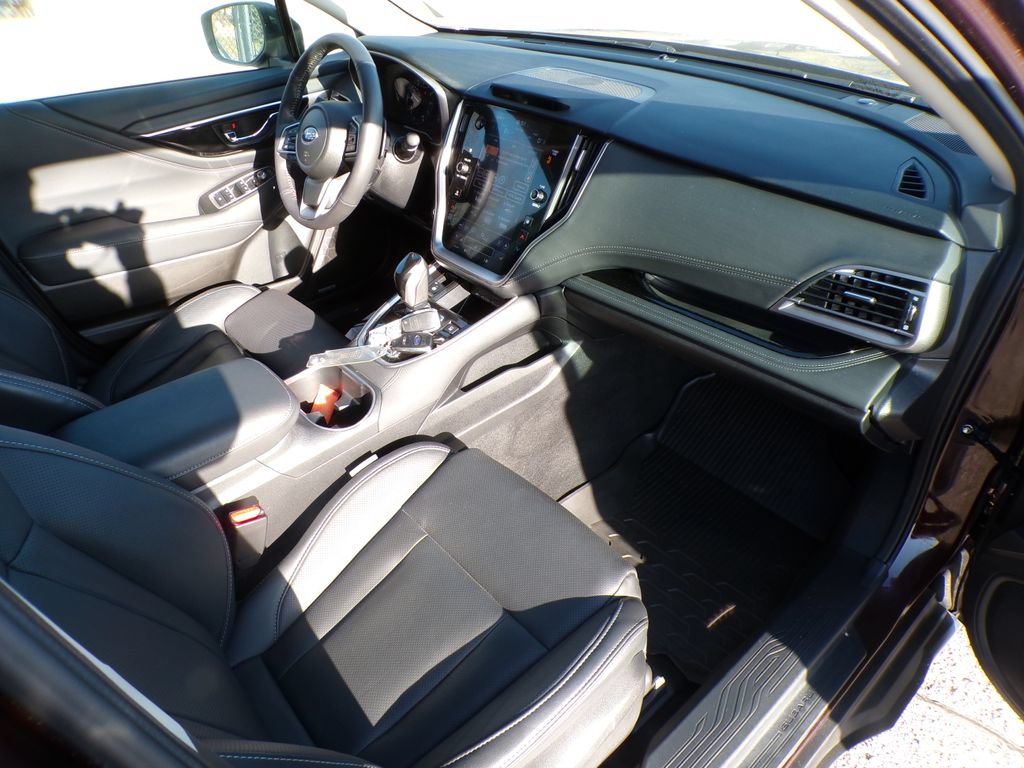 Used 2024 Subaru Outback Touring AWD/4WD image 17