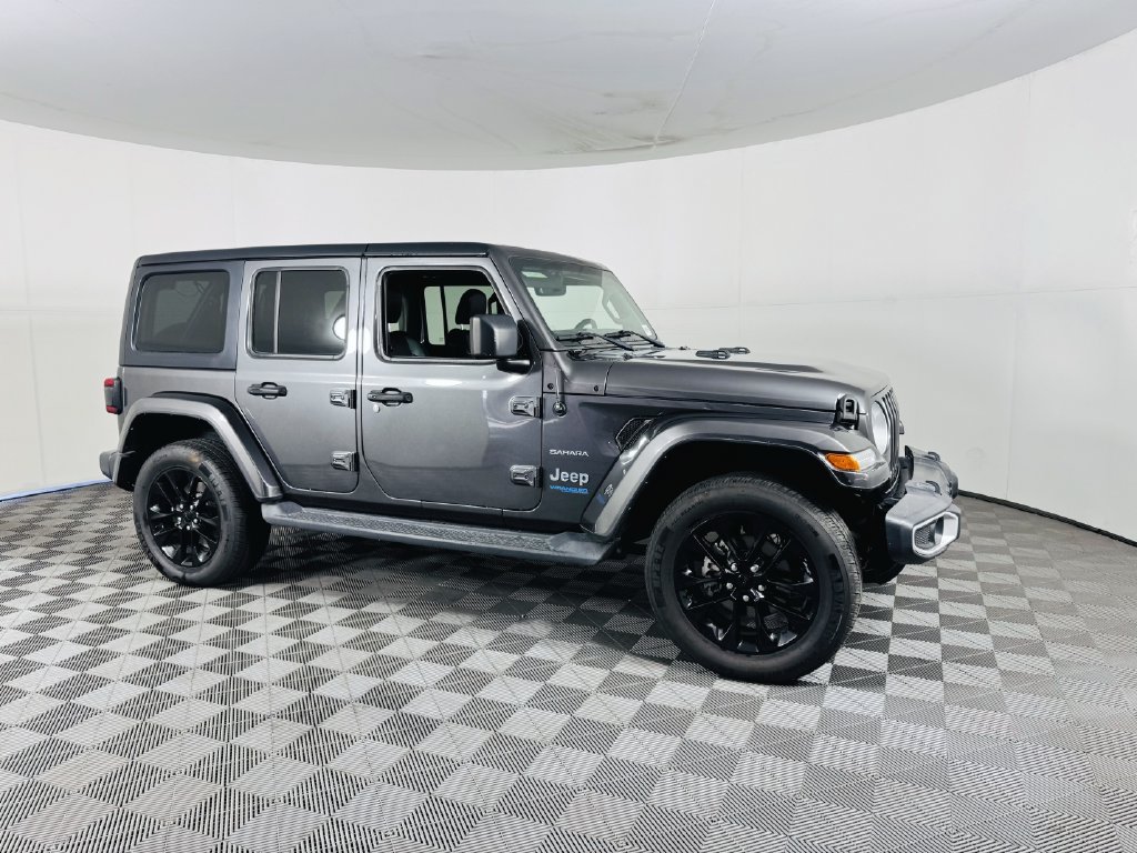 Used 2021 Jeep Wrangler Unlimited Sahara AWD/4WD image 2