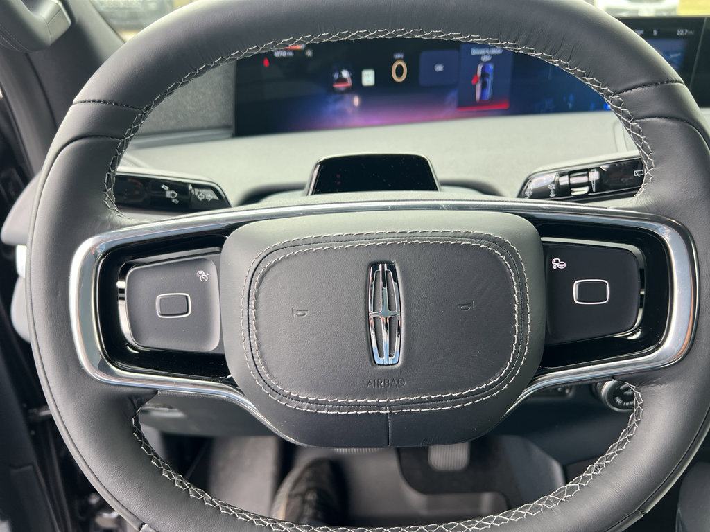 New 2025 Lincoln Navigator L Reserve w/ Jet Appearance Package image 11