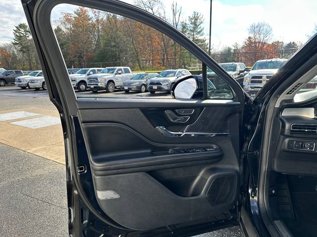 Used 2021 Lincoln Corsair AWD w/ Equipment Group 101A image 22