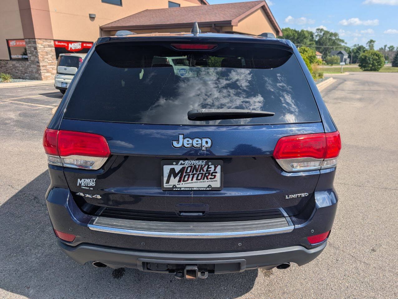 Used 2014 Jeep Grand Cherokee Limited w/ Trailer Tow Group IV AWD/4WD image 8