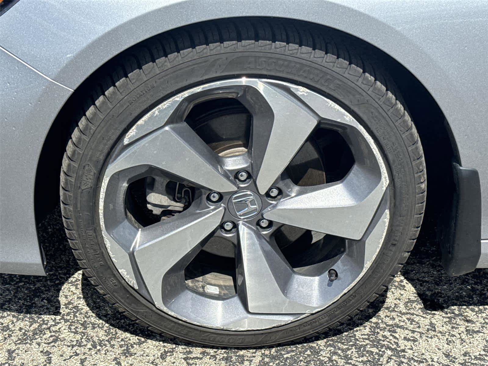 Used 2020 Honda Accord Touring image 11