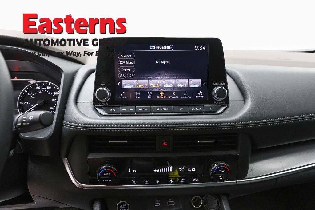 Used 2023 Nissan Rogue SV AWD/4WD image 11