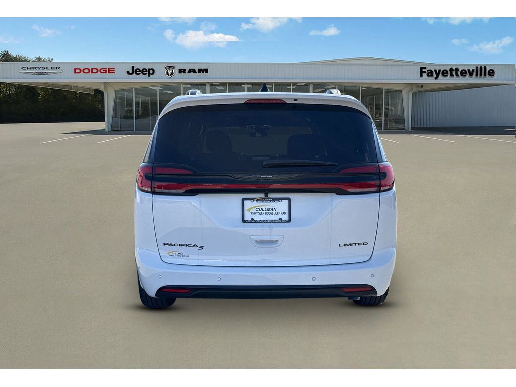 New 2026 Chrysler Pacifica Limited w/ S Appearance Package image 4
