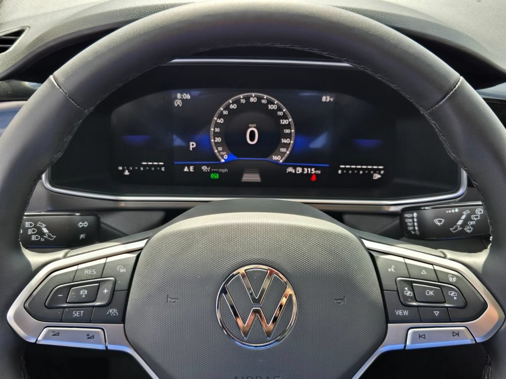 New 2026 Volkswagen Taos SE FWD image 12