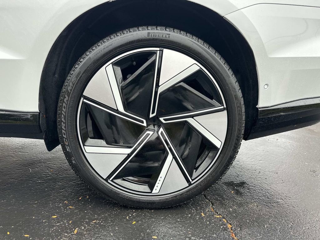 New 2025 Volvo EX90 Ultra w/ Protection Package Premier image 10