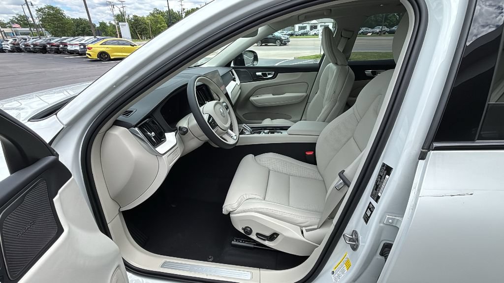 New 2026 Volvo XC60 T8 Ultra w/ Protection Package Premier AWD/4WD image 24