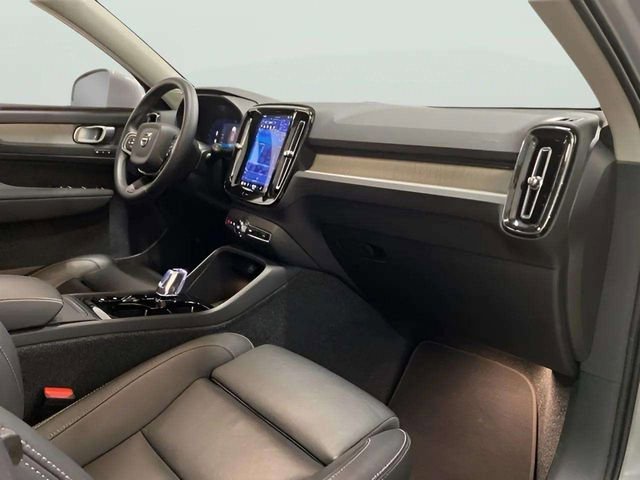 Used 2025 Volvo XC40 B5 Plus AWD/4WD image 85