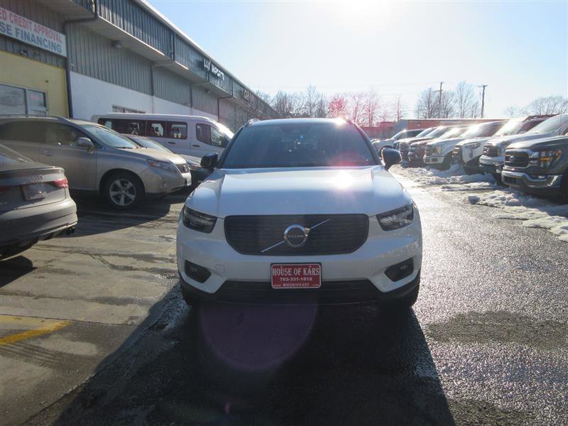 Used 2019 Volvo XC40 T4 R-Design image 37