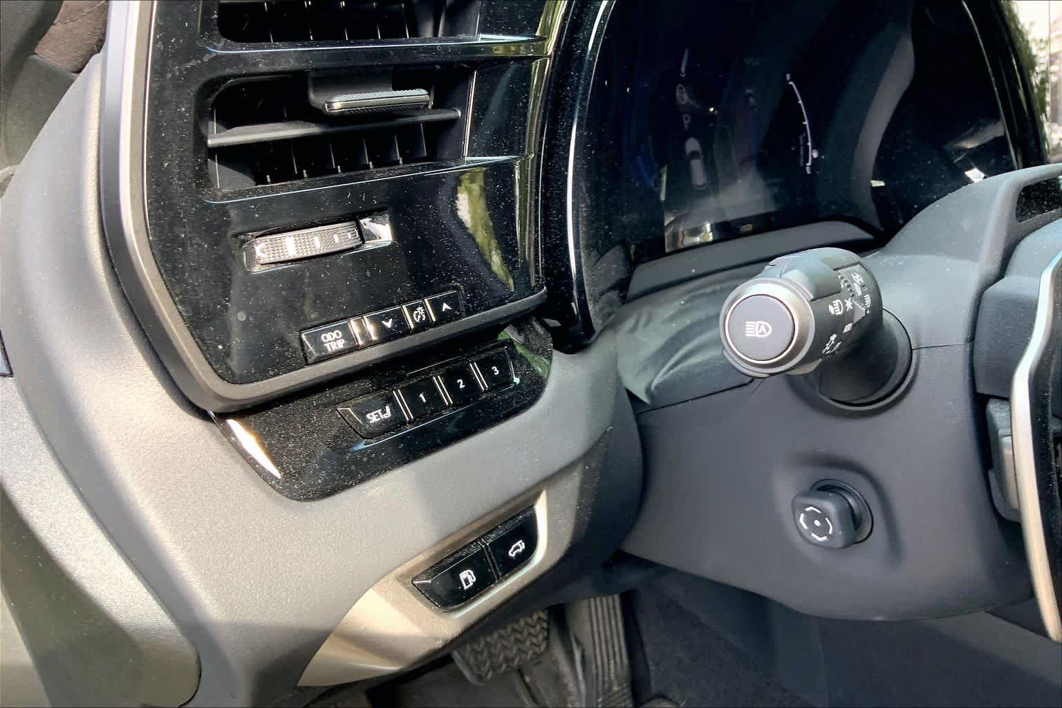 Used 2024 Lexus RX 350 AWD w/ Convenience Package image 36