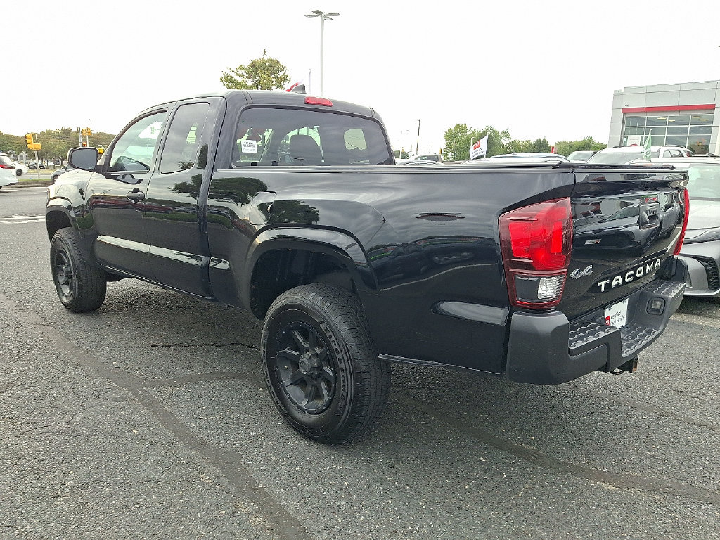 Certified 2021 Toyota Tacoma SR AWD/4WD image 4