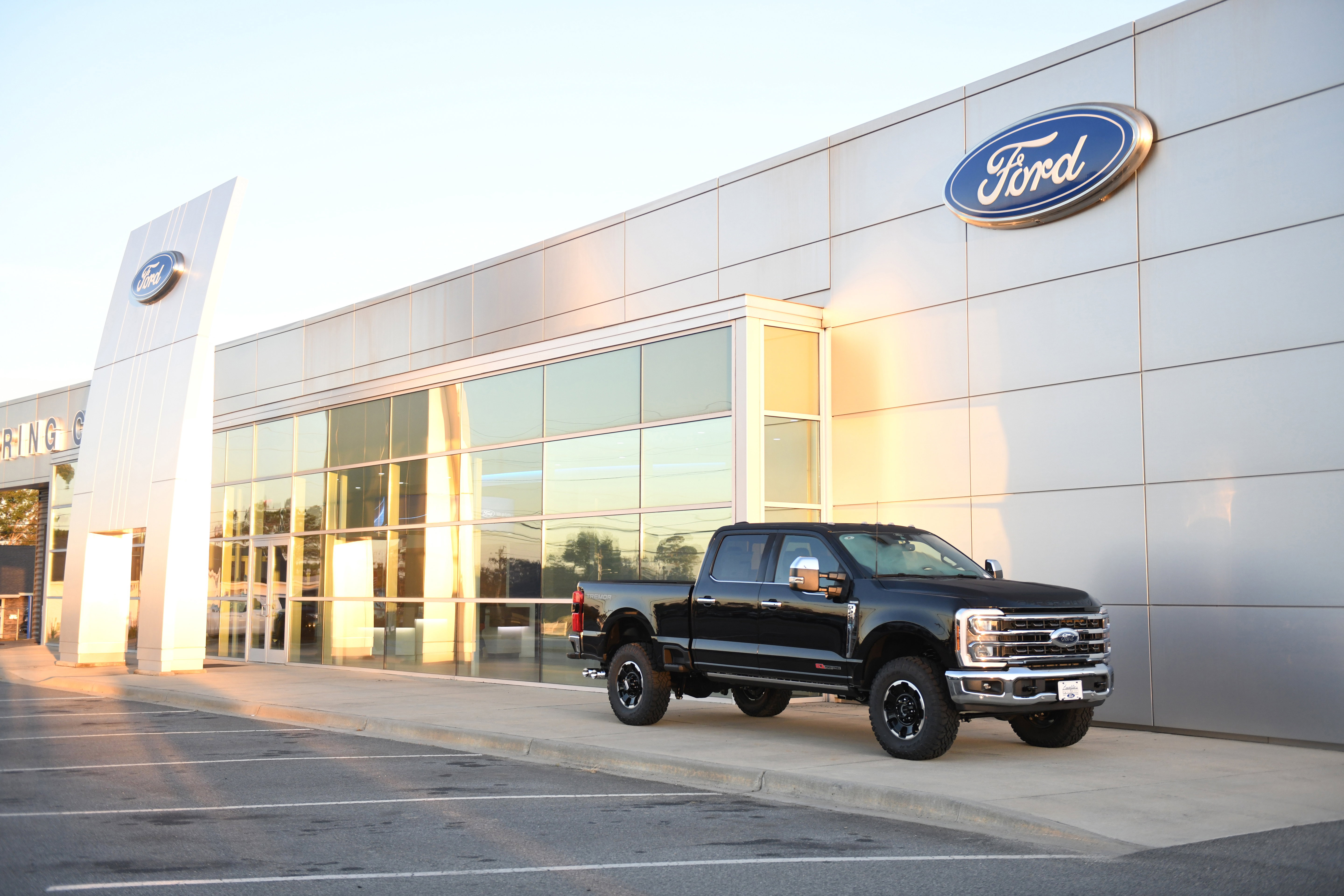 New 2026 Ford F250 King Ranch w/ Tremor Off-Road Package image 4