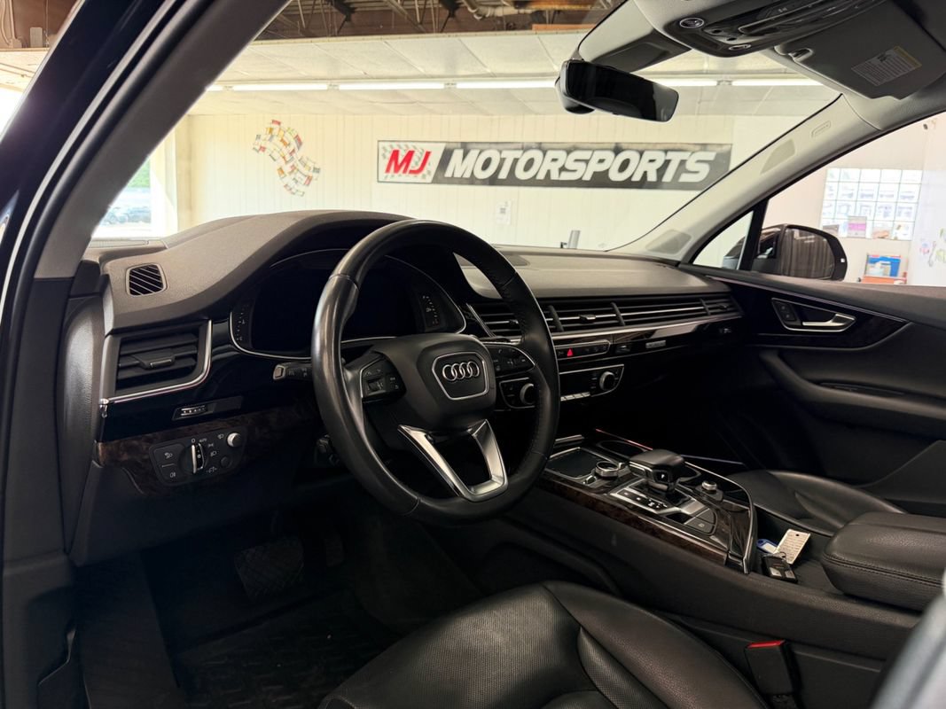 Used 2018 Audi Q7 3.0T Prestige AWD/4WD image 16