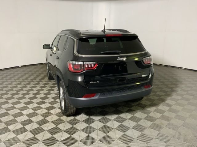 Used 2026 Jeep Compass Latitude image 11