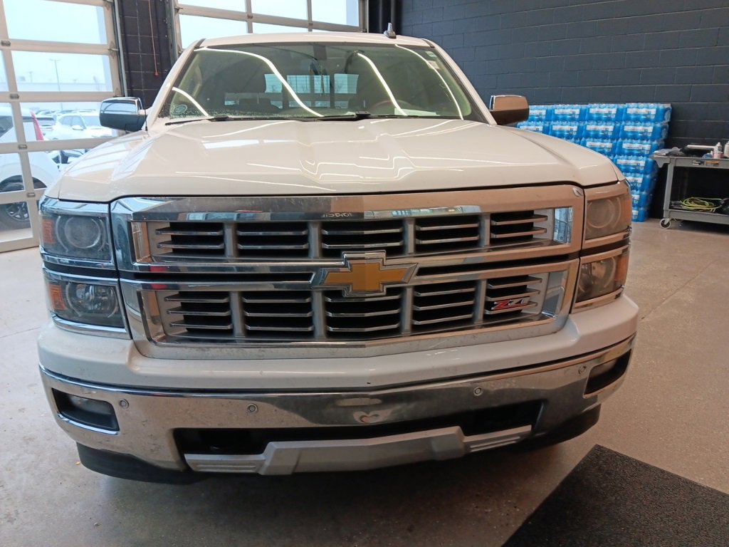 Used 2015 Chevrolet Silverado 1500 LTZ Z71 w/ LTZ Plus Package image 4