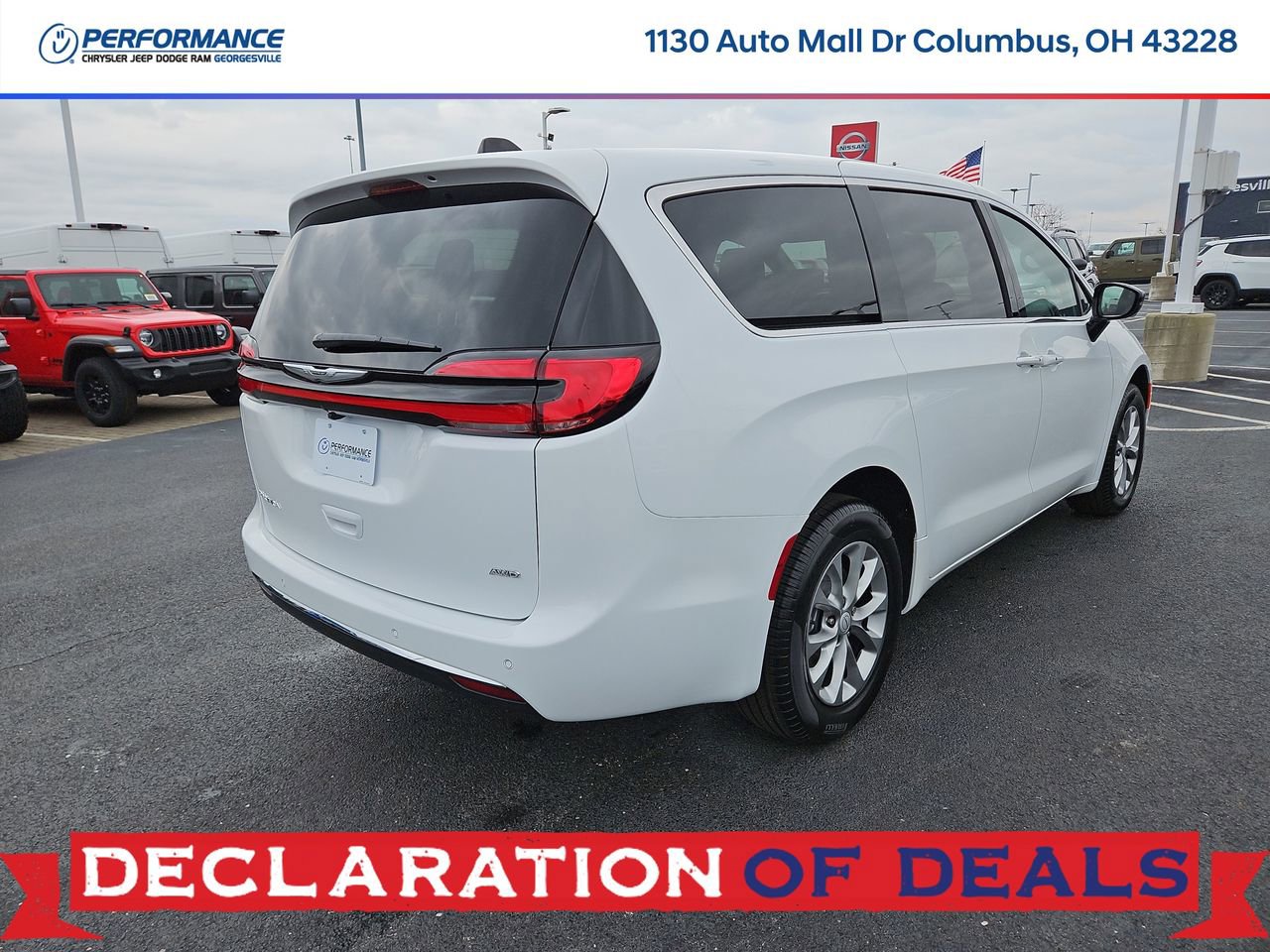 New 2026 Chrysler Pacifica Select image 7