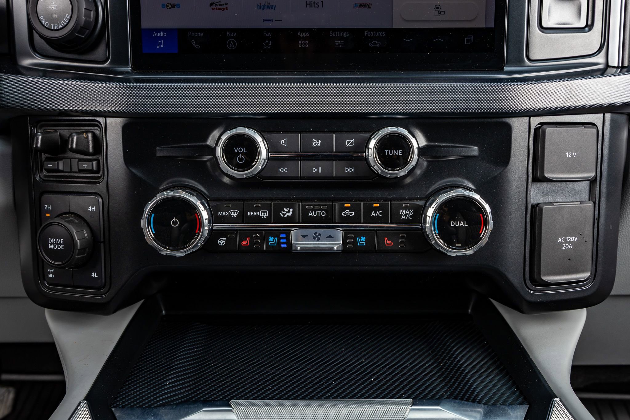 Used 2024 Ford F250 Limited w/ FX4 Off-Road Package image 26