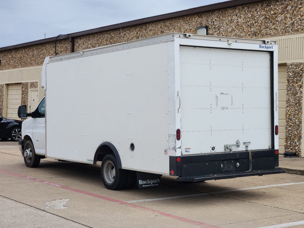 Used 2022 Chevrolet Express 3500 w/ Power Convenience Package RWD image 9