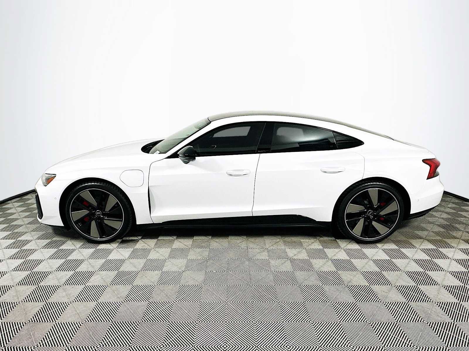 New 2026 Audi S e-tron GT Prestige AWD/4WD image 4