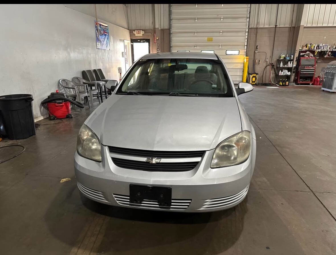 Used 2009 Chevrolet Cobalt LT image 2