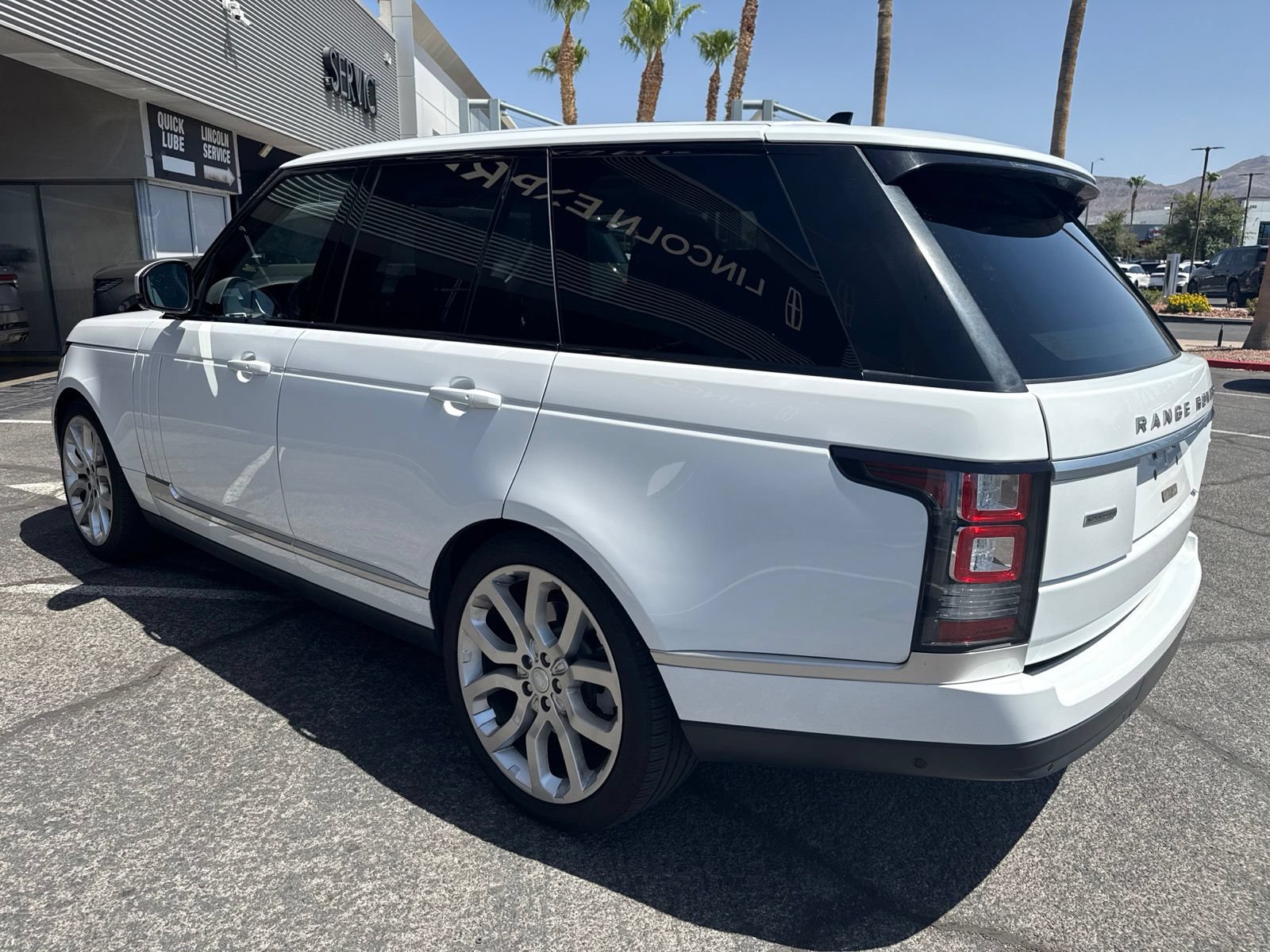 Used 2016 Land Rover Range Rover Supercharged AWD/4WD image 7