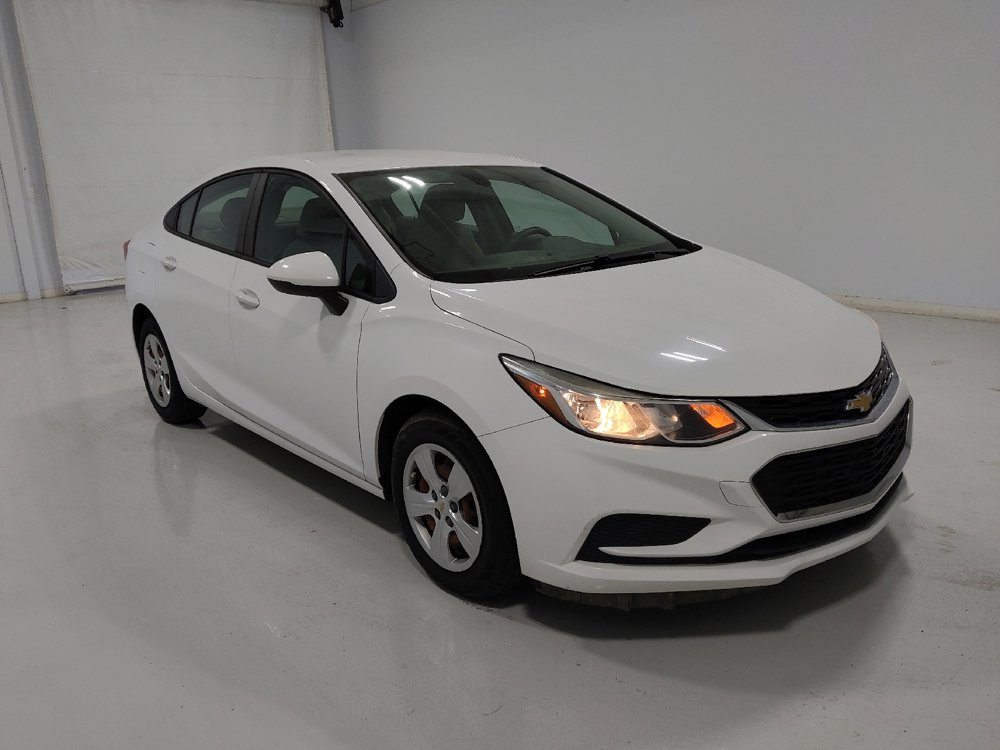 Used 2018 Chevrolet Cruze LS FWD image 13