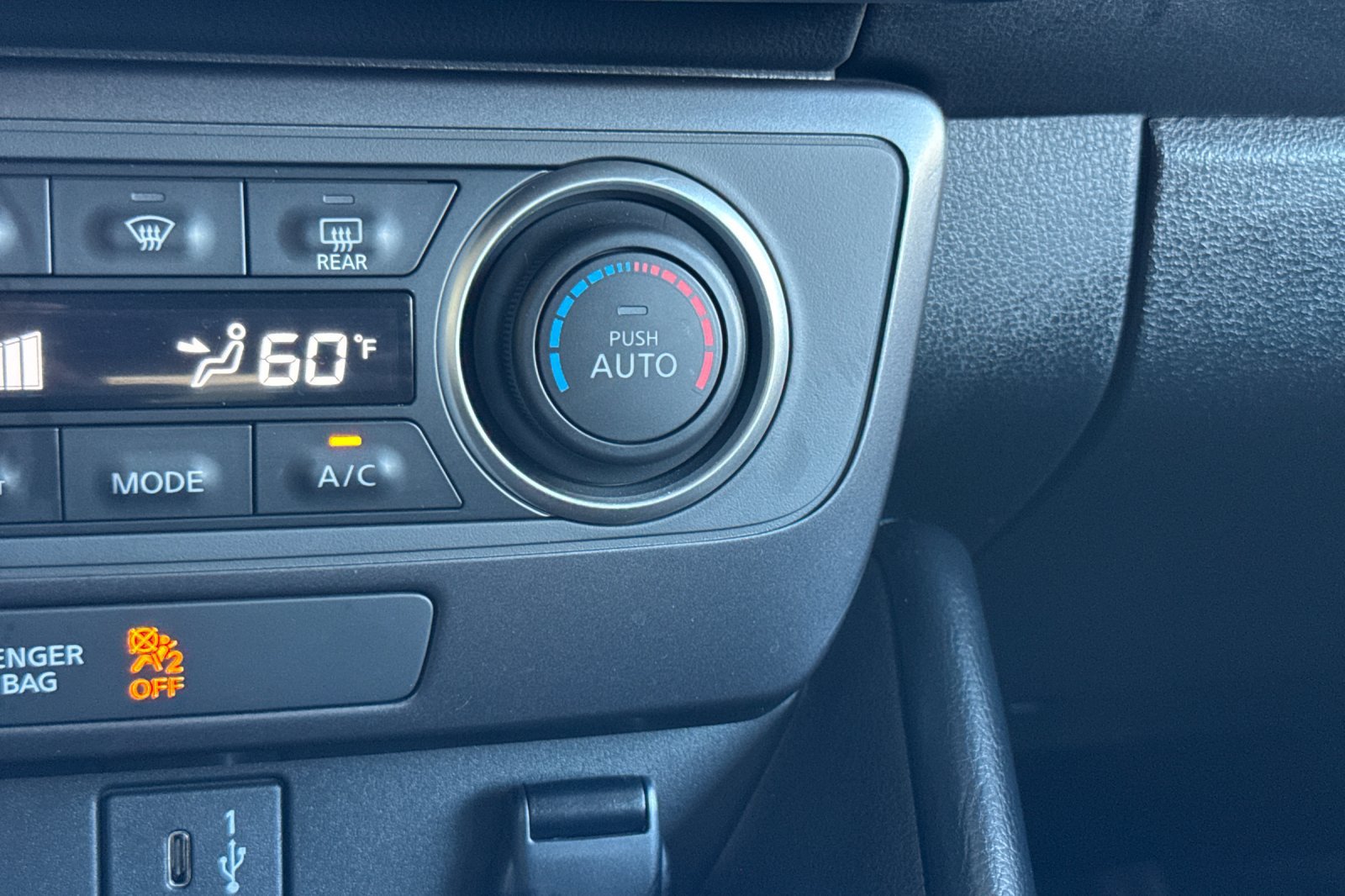 Certified 2025 Nissan Leaf S FWD image 31
