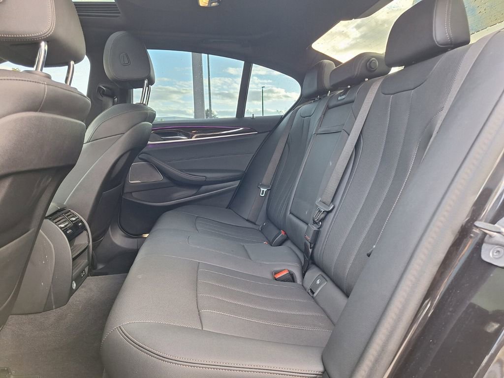 Used 2023 BMW 530i w/ Premium Package image 26
