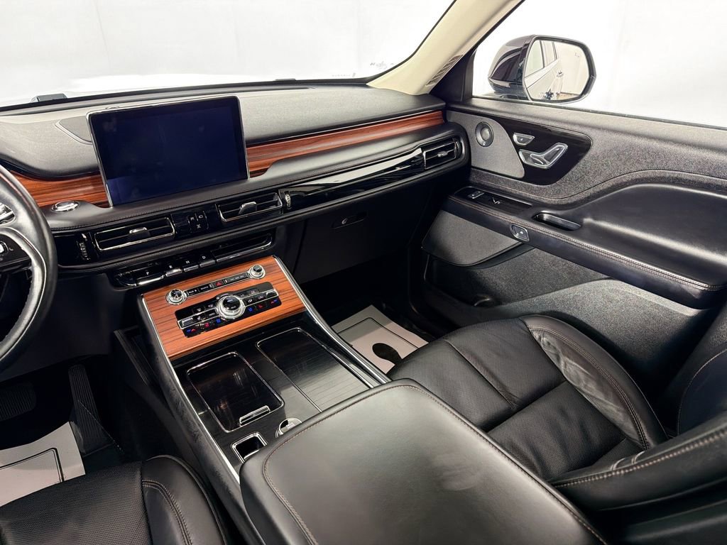 Used 2024 Lincoln Aviator Reserve image 23