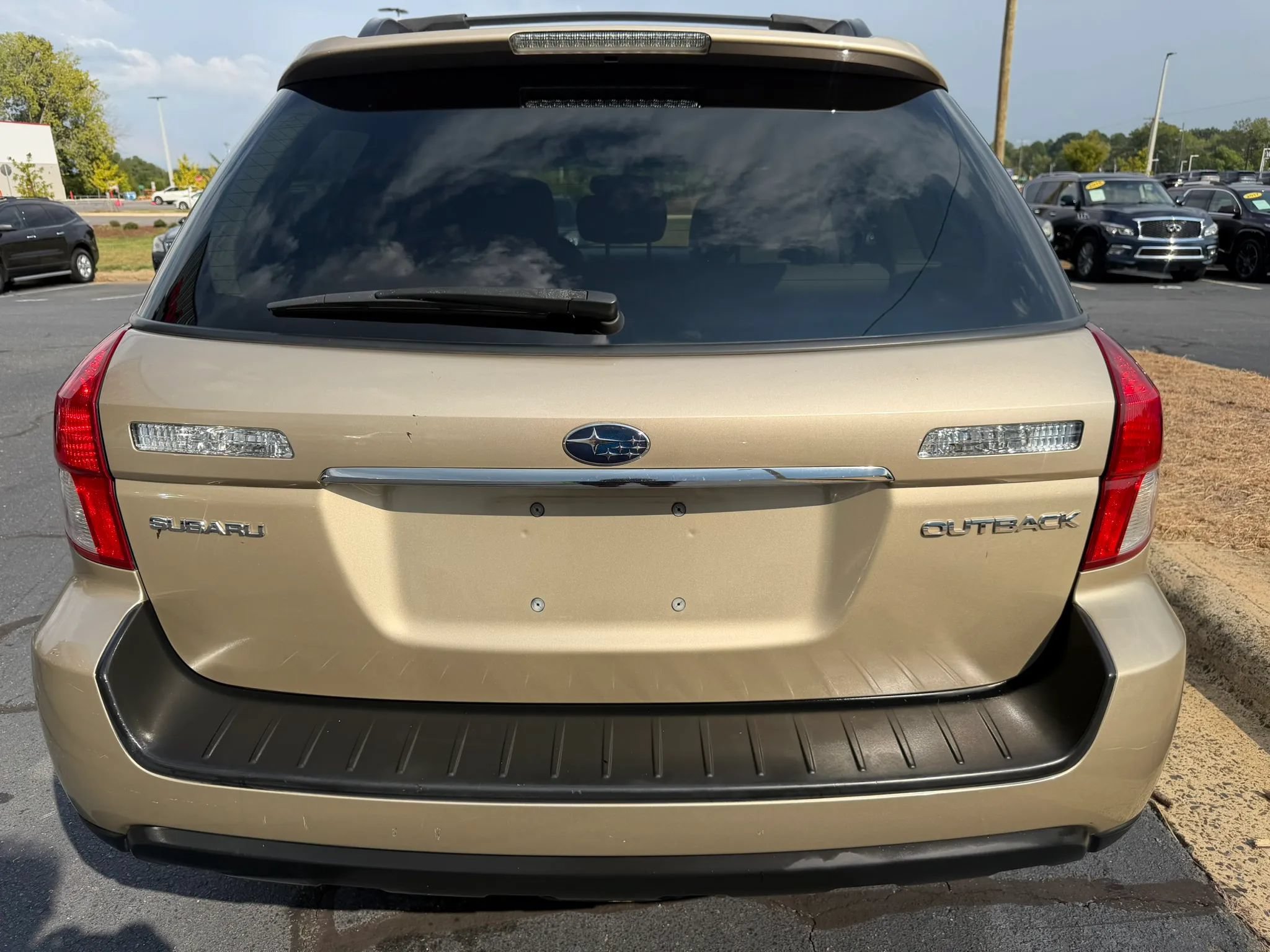 Used 2009 Subaru Outback 2.5i Limited AWD/4WD image 6